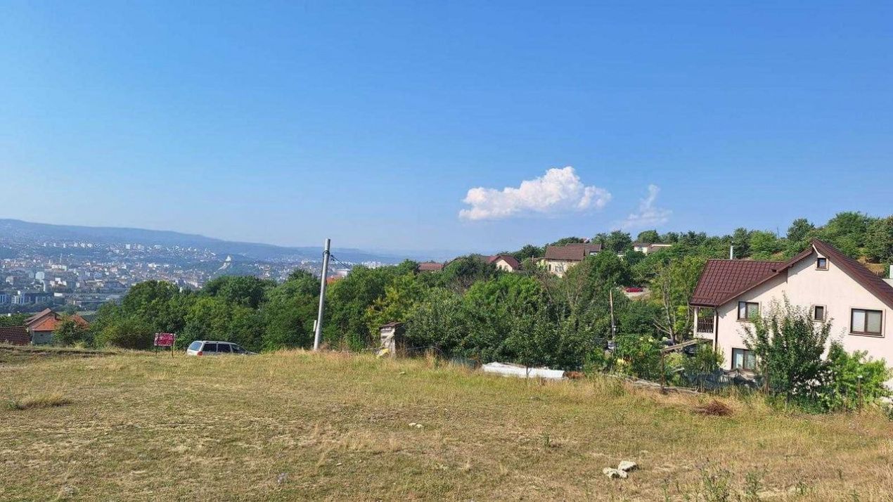 Terenur intravilan cu panoramă sudică – Cluj-Napoca, zonă Iris – fotografia 3 din 4