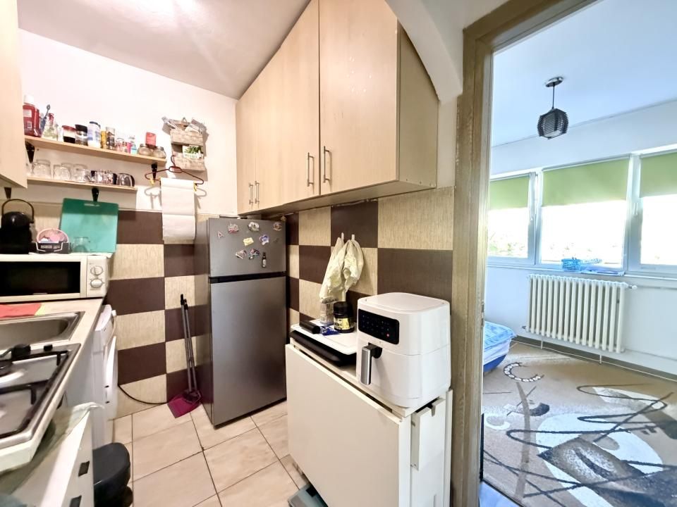 Garsoniera 16 mp utili, etaj 2, mobilata - Zona UMT – fotografia 3 din 5