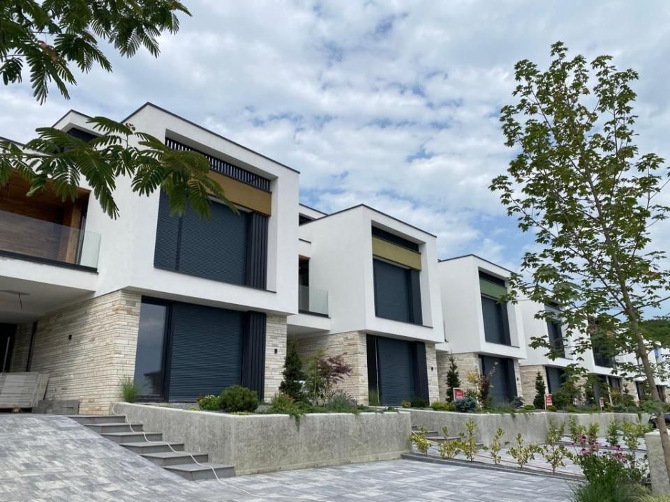 Casa in Voronet, 118mp, 55mp terase,  390 mp teren, 3 Dormitoare, Rooftop 40 mp – fotografia 1 din 36