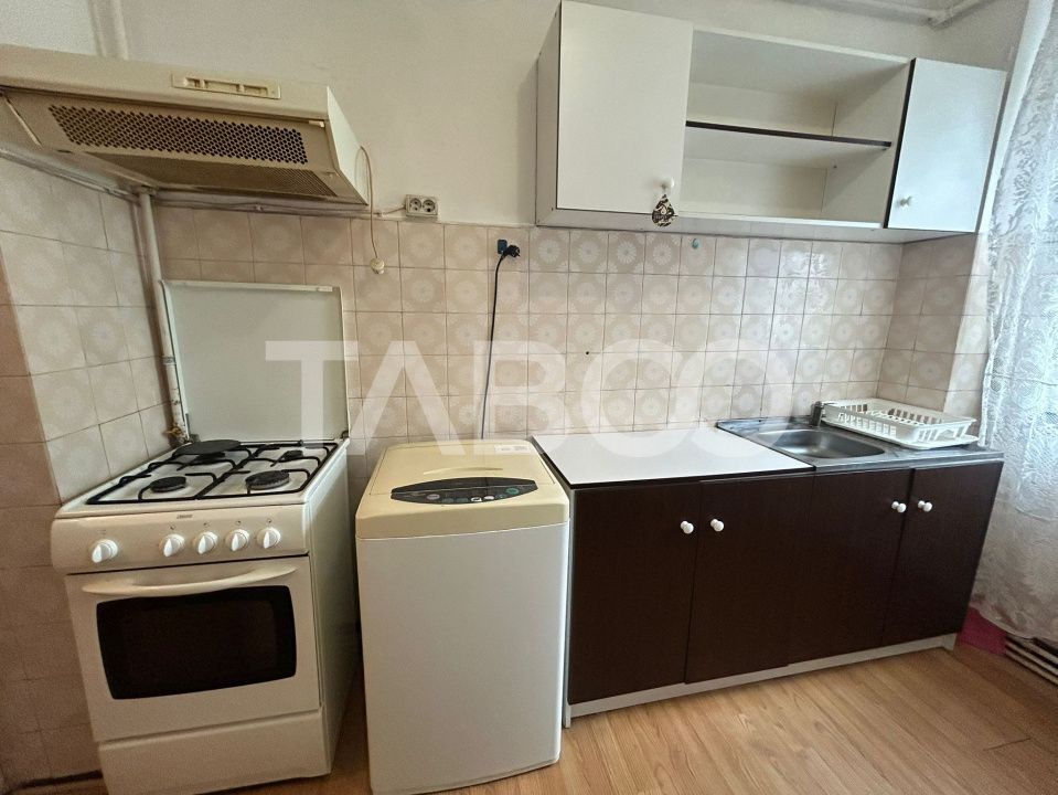 Apartament 60 mpu 3 camere cu balcon si pivnita in zona Mihai Viteazu – fotografia 7 din 9
