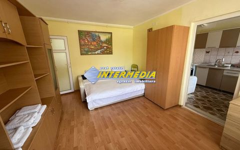 Garsoniera de inchiriat Cetate etaj 1 mobilata complet