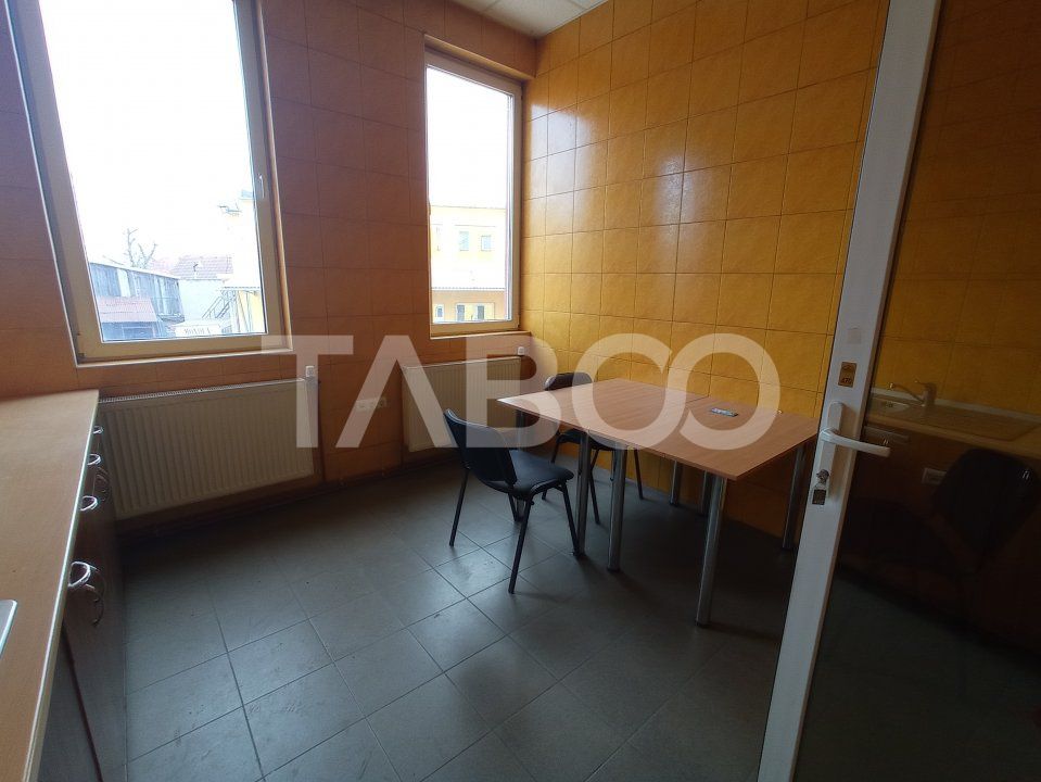 Spatiu Industrial 1000 mp utili cu birouri si parcari Central Sibiu – fotografia 10 din 13