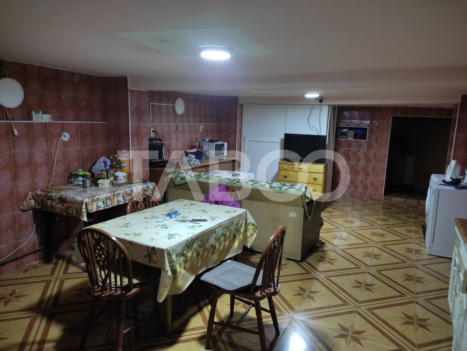 Casa cu spatii comerciale de vanzare in Sibiu Lacul Binder – fotografia 15 din 19