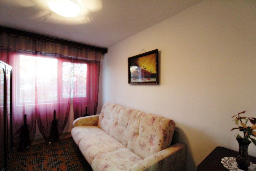 EFORIE NORD- apartament cu 4 camere la etajul 1, cu 2 gr sanitare, 2 balcoane – fotografia 4 din 11