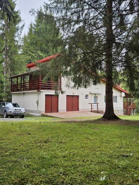 Casă de vacanță spațioasă în Călățele Pădure – Dealul Negru, teren 2000 mp – fotografia 1 din 8