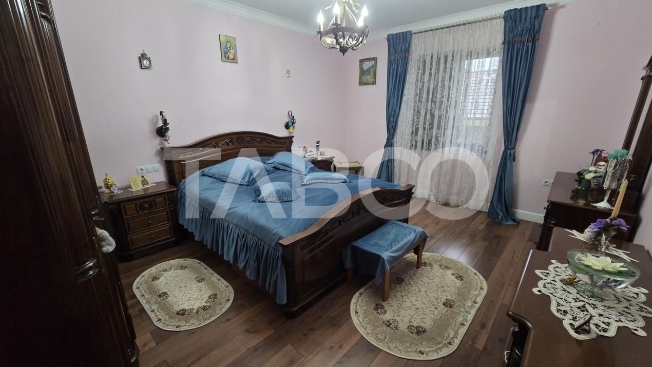 Casa individuala cu 10 camere de vanzare in zona Lupeni Sibiu – fotografia 7 din 27