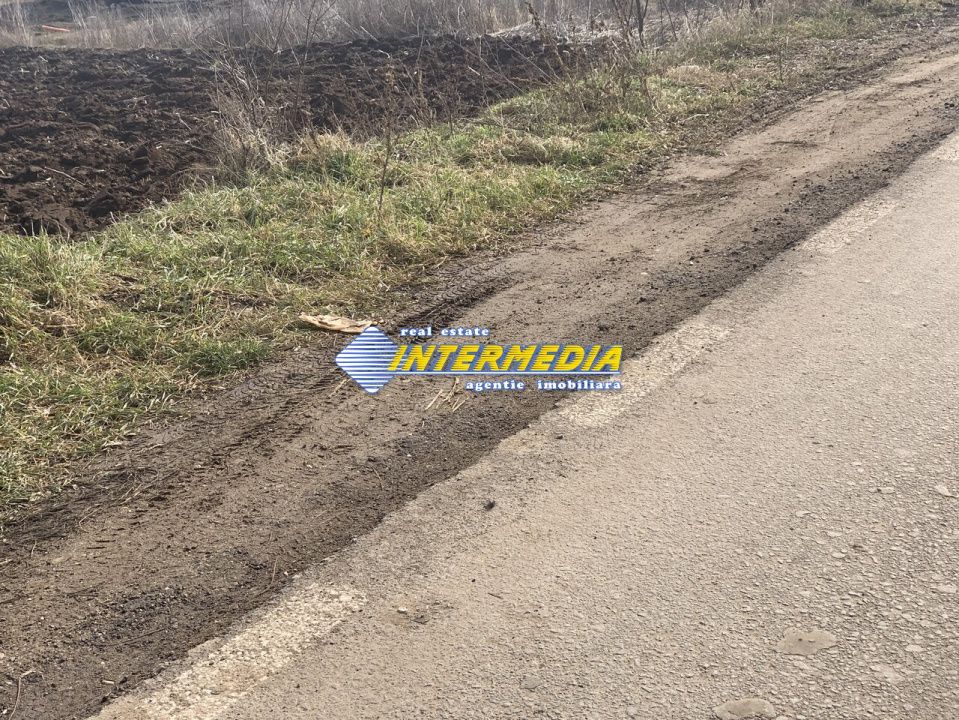 Teren intravilan de vanzare in Alba Iulia cu apa gaz curent canal 791 mp – fotografia 2 din 2