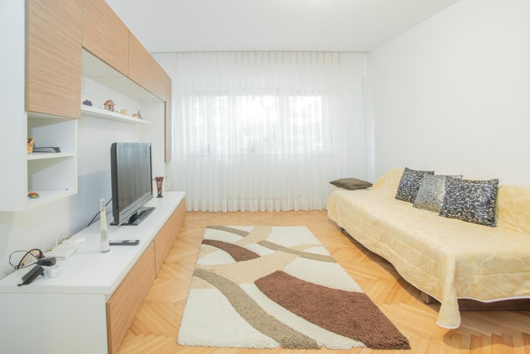 Apartament 3 camere de închiriat – Faleza Nord, Constanța – fotografia 1 din 22