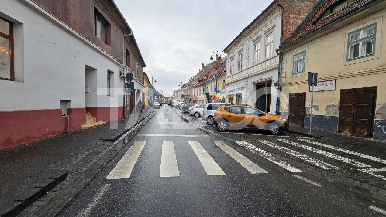 Spatiu comercial de vanzare in apropiere de Podul Minciunilor – fotografia 1 din 7