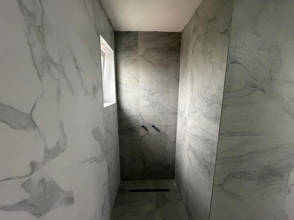 Individuala | Parter + Etaj + Pod | Asfalt | Toate utilitatile | Garaj – fotografia 14 din 22