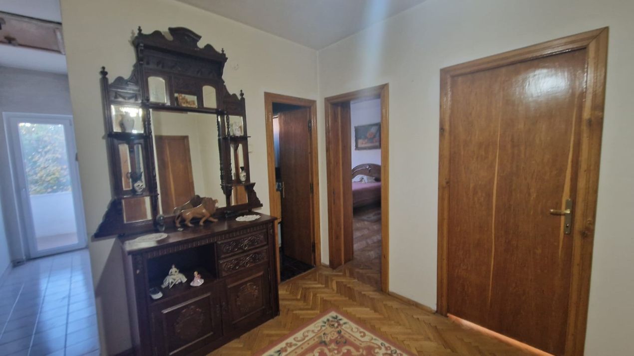 Casa cu 5 camere, 200mp, Centru – fotografia 10 din 25
