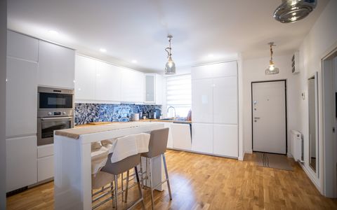 Apartament 5 Camere cu Vedere la Mare | Un Stil de Viață Exclusiv