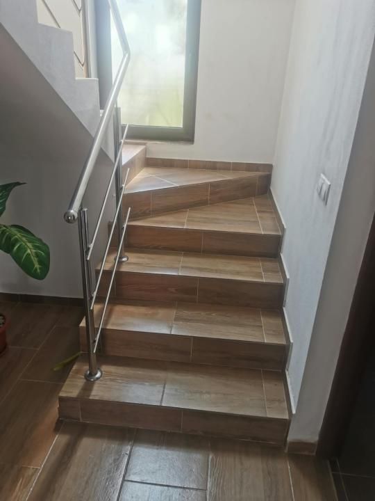 Casă spațioasă de închiriat în Ungureni – Dambovita – fotografia 4 din 24