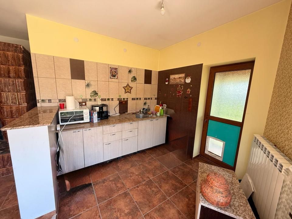 Vilă spațioasă cu teren de 1.008 mp în Ștefănești, Argeș | D+P+E+M – fotografia 5 din 19