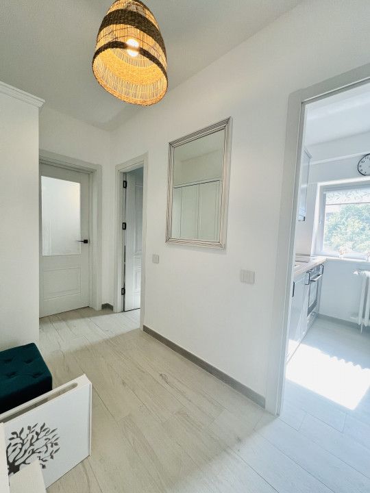 Studio frumos amenajat in 13 Septembrie - Catedrala Neamului – fotografia 11 din 16