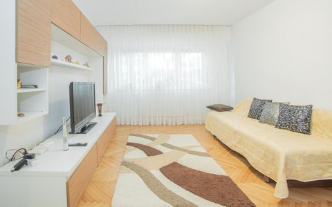 Apartament 3 camere de închiriat – Faleza Nord, Constanța