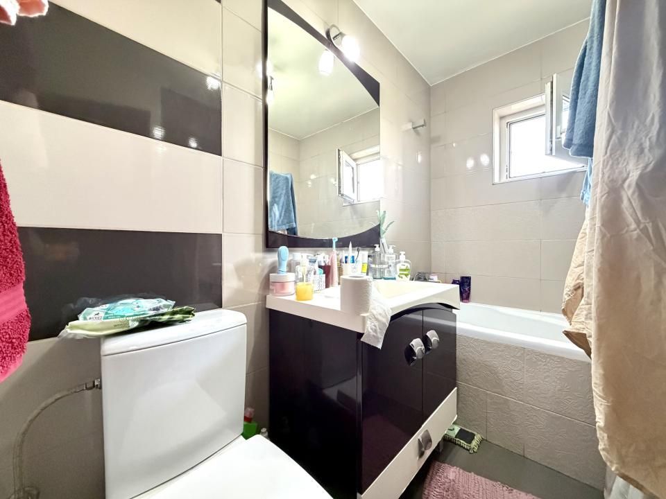 Apartament spatios, 3 camere, 66 mp utili - zona Lunei – fotografia 7 din 11