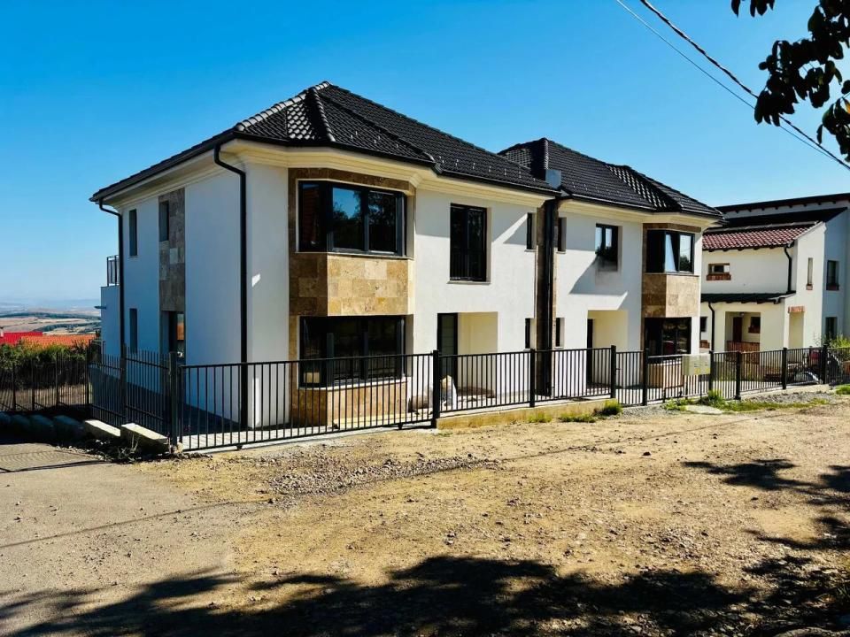 Duplex, 168 mp utili, teren individual 600 mp, 4 dormitoare | sat Gheorgheni – fotografia 1 din 9