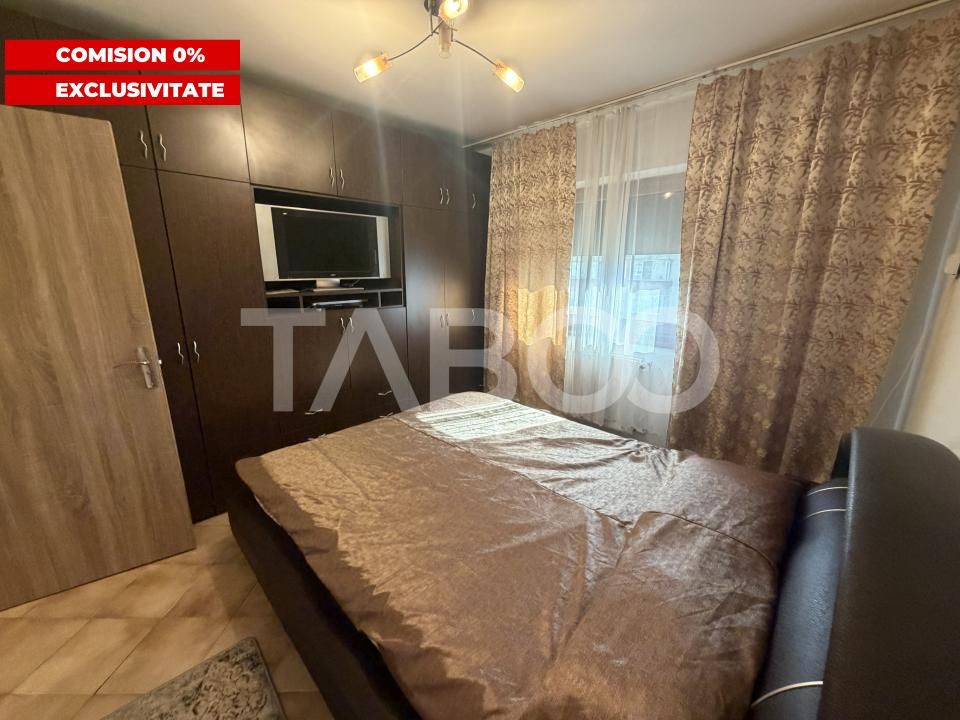 Apartament decomandat 80 mpu 3 camere 2 bai etaj 2 zona 1 Decembrie – fotografia 2 din 11