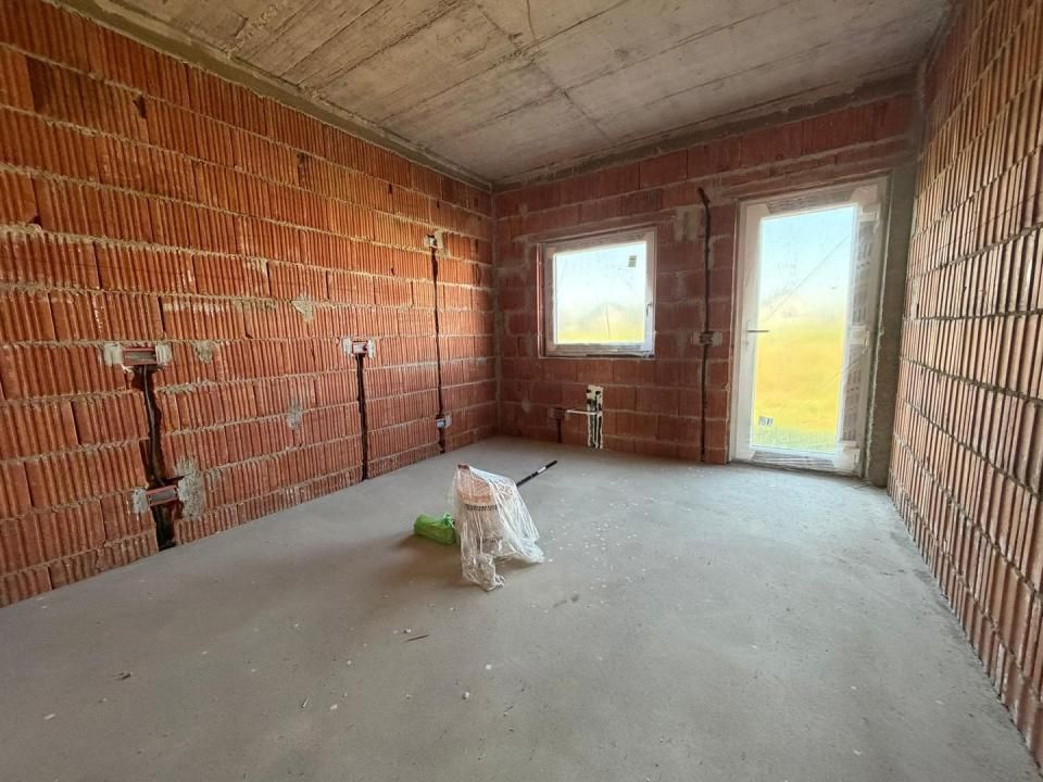 Duplex Individual | 4 camere | Toate utilitatile | Asfalt | Carport | – fotografia 8 din 11