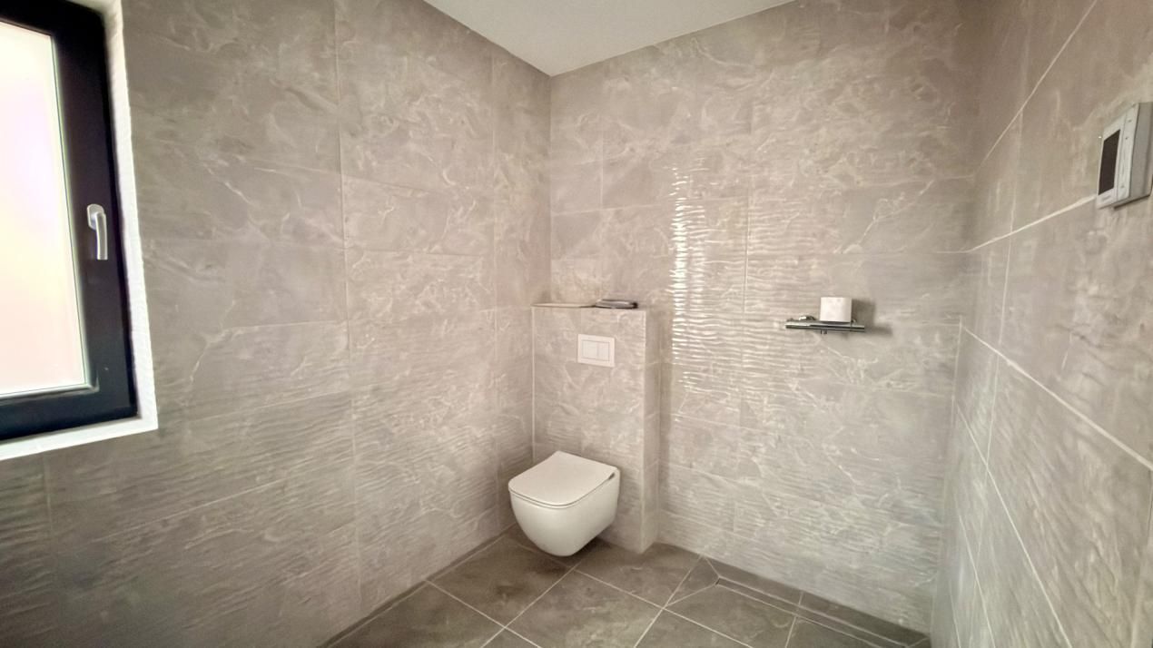 Casa individuala cu priveliste spre munte – fotografia 9 din 25