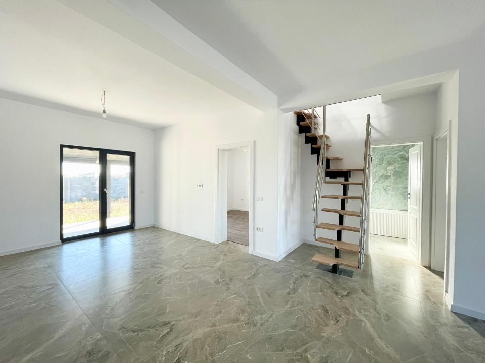 Duplex 4 camere, 94mp utili, 275mp teren - Mosnita Noua – fotografia 3 din 11
