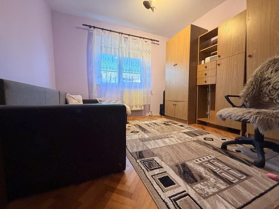 Apartament 3 camere, semidecomandat, 55 mp utili, mobilat, etaj 3 -Girocului – fotografia 7 din 10