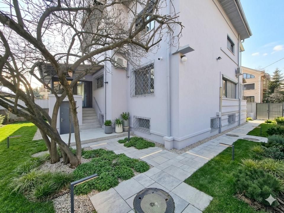 Interbelic Art Deco Villa 440 sqm + Land 566 sqm • Zona Domenii - Casin - 1 Mai – fotografia 1 din 15