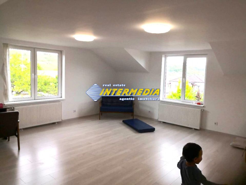 Casa Ciugud 4 camere COMISION ZERO cumparare cu garaj teren 453 mp. finisata – fotografia 13 din 13