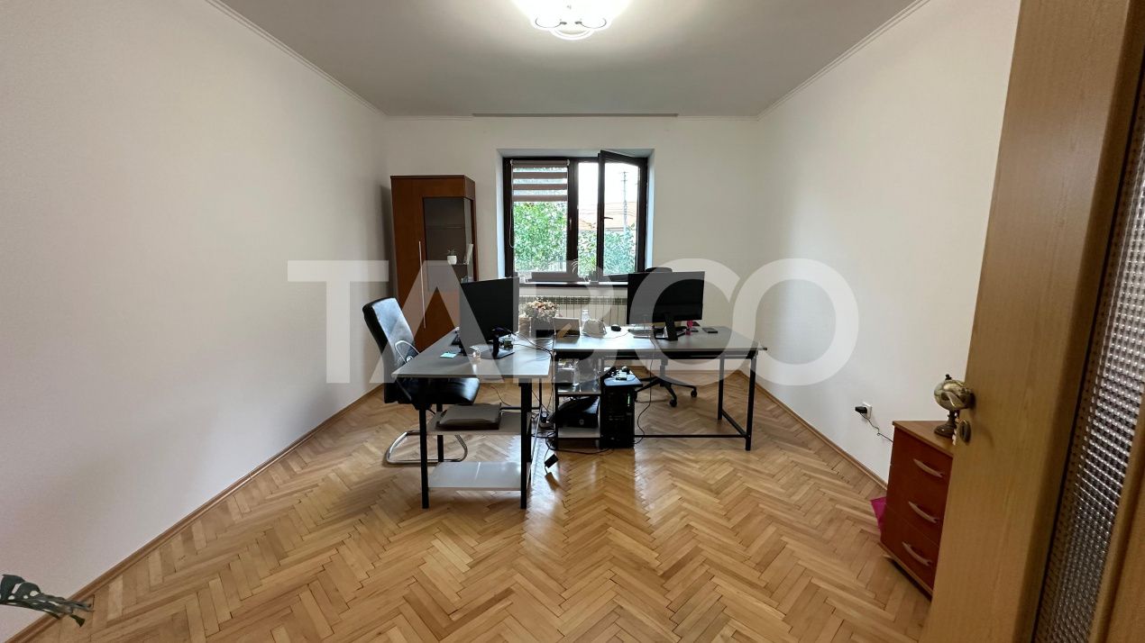 Casa individuala 8 camere curte libera 300mp zona Calea Poplacii Sibiu – fotografia 13 din 31