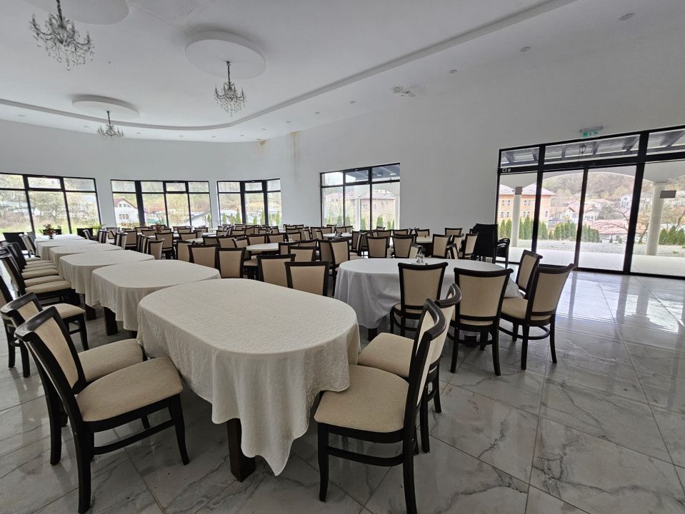 EXCLUSIVITATE! Restaurant de vanzare, Mobilat/Utiliat, 565 mp,cu teren 5.000 mp! – fotografia 19 din 27