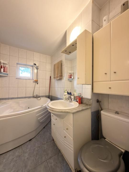 Apartament 3 camere, decomandat, 72mp utili, etaj 2, zona Sagului – fotografia 12 din 15