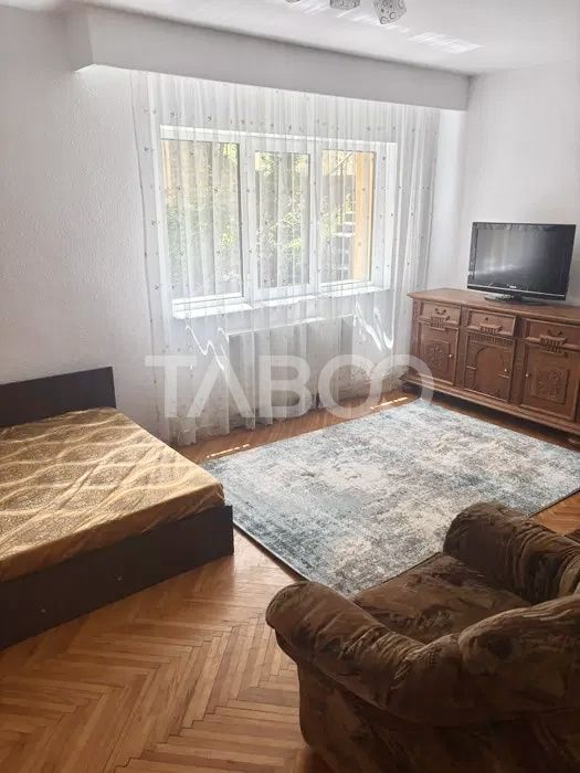 Apartament cu 4 camere de vanzare in Marasti bloc izolat zona FSEGA – fotografia 2 din 8
