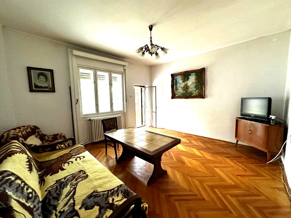 Casa 4 Camere pe Parter 441 mp Teren Alba Iulia Ultracentral CENTRU Turistic – fotografia 1 din 49