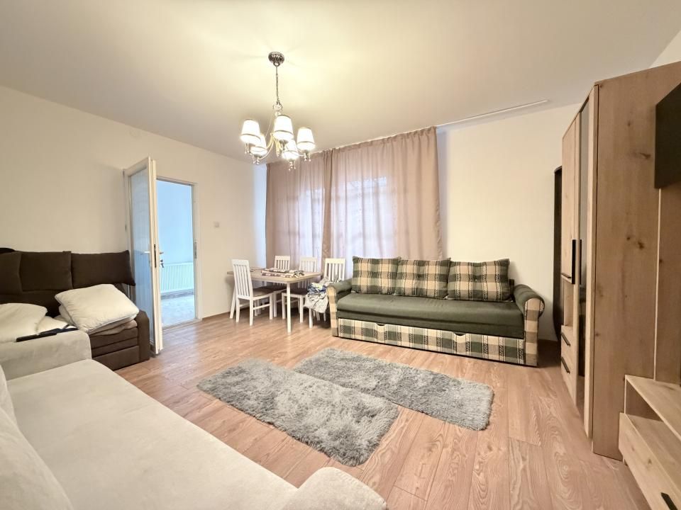 Garsoniera la casa - parter - 40 mp - Zona Stefan Cel Mare-Vasile Aron – fotografia 1 din 16