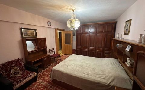 Apartament 3 camere, 70 mp utili – Etaj 2/4, Centrală proprie | Zonă liniștită