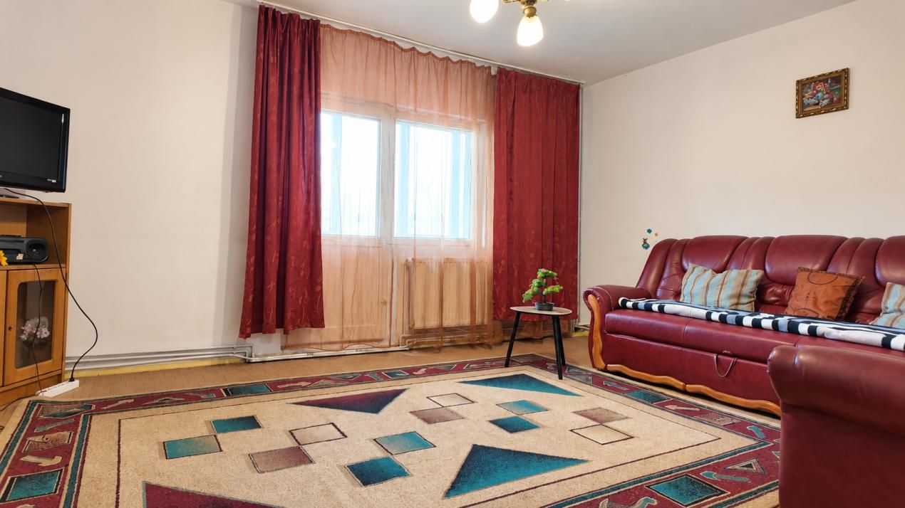 Închiriere apartament 3 camere, mobilat și utilat - zona Răcădău – fotografia 3 din 16