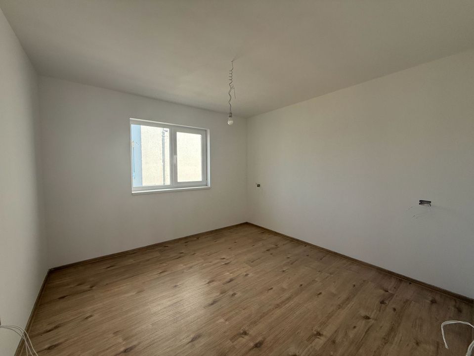Casa P+1, 341 MP teren, 120 MP utili, comuna Malu Mare, zona Selgros – fotografia 4 din 7