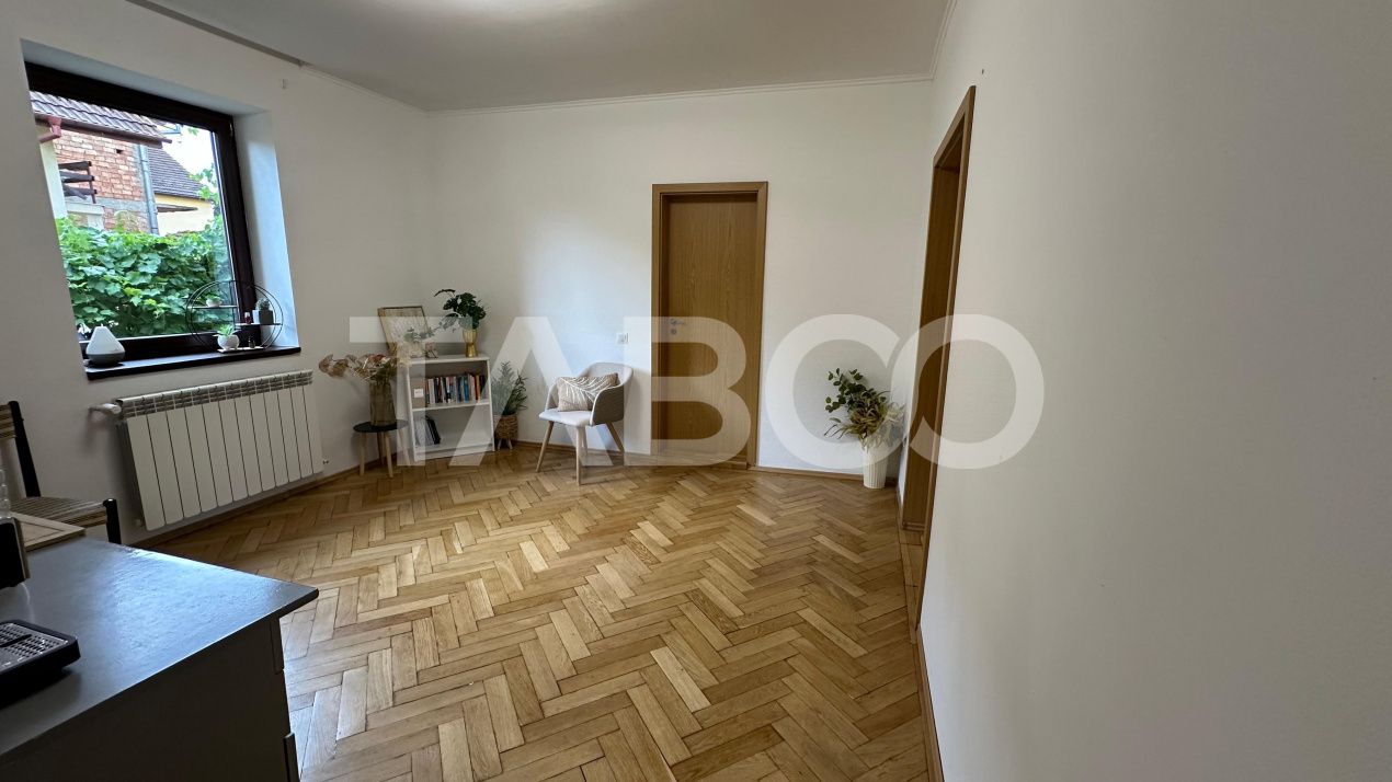 Casa individuala 8 camere curte libera 300mp zona Calea Poplacii Sibiu – fotografia 12 din 31