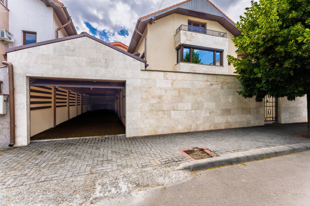 Vila spațioasă 5 camere, 5 băi, Garaj 2 mașini, Zona Primo – poziție excelentă – fotografia 24 din 31