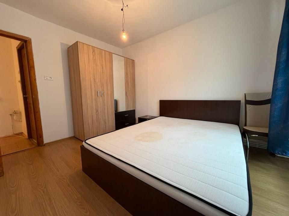 4 camere | etaj 1 | centrala proprie | mobilat si utilat | zona buna | – fotografia 8 din 15