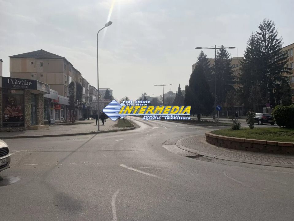 Spatiu comercial 35 mp. de vanzare in Cetate cu vad foarte bun – fotografia 3 din 3