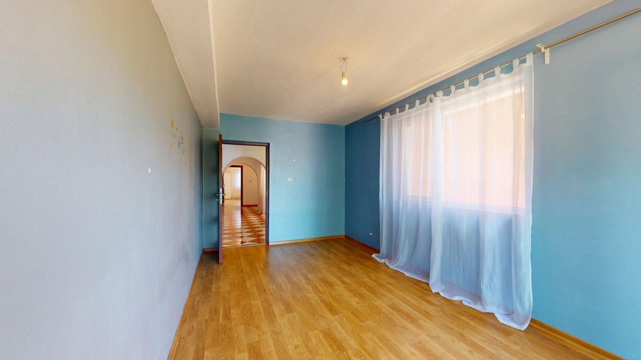 Vila cu 8 camere de vanzare  / teren 840 mp.  -  Prelungirea Ghencea – fotografia 6 din 33