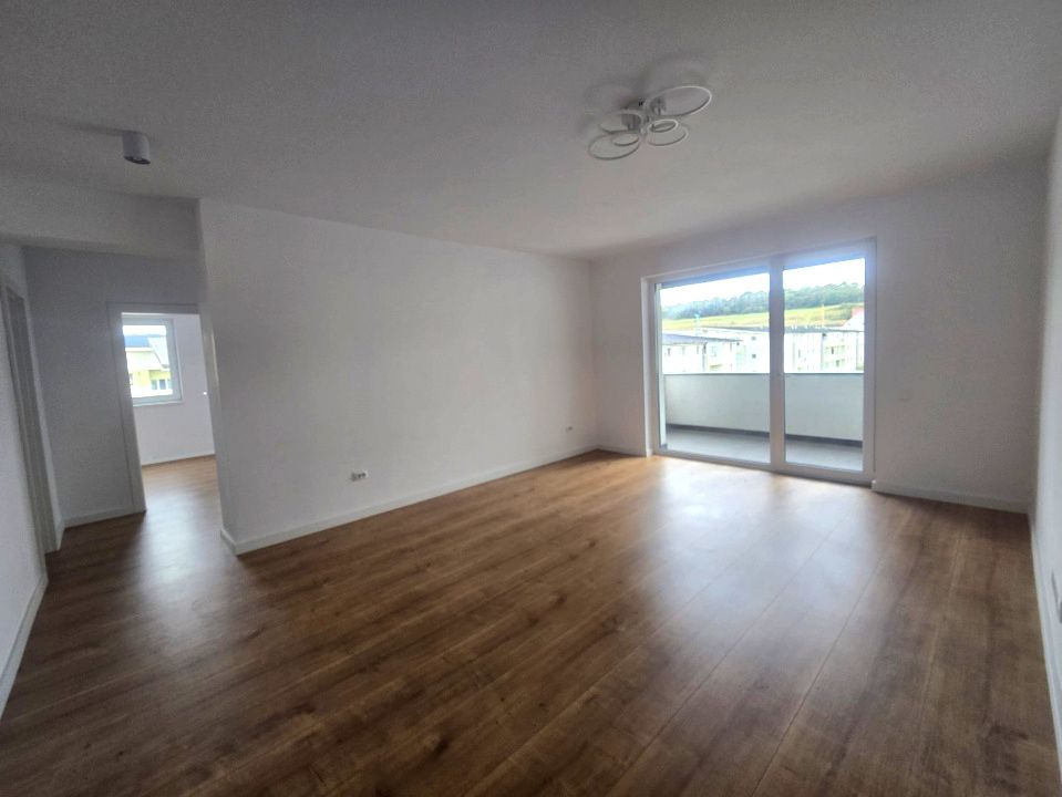 Apartament de închiriat, locuință / birou / spațiu comercial | Eroilor – fotografia 1 din 9