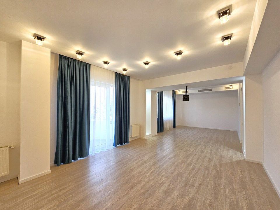 Baneasa Residential Park, 5 bedroom villa with courtyard, parking, garage – fotografia 4 din 34