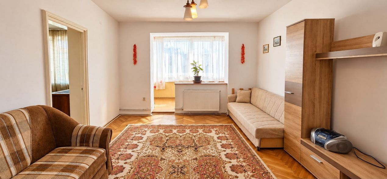 Apartament cu 2 camere in zona Patria – fotografia 1 din 7