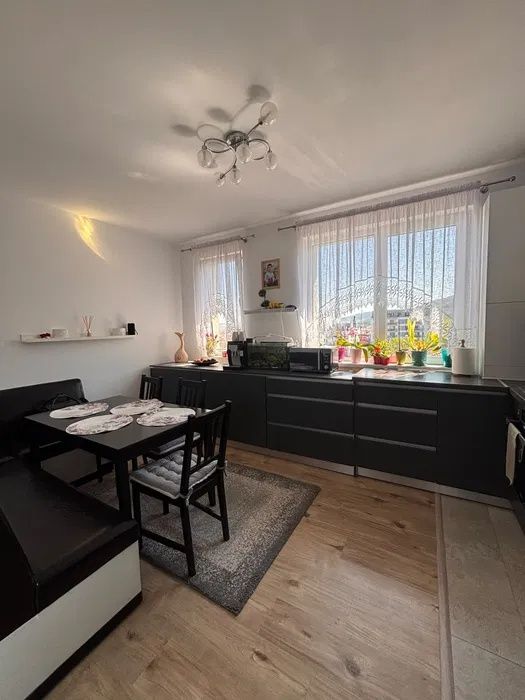 Apartament de vanzare 3 camere 58mp zona Floresti Teilor – fotografia 1 din 8
