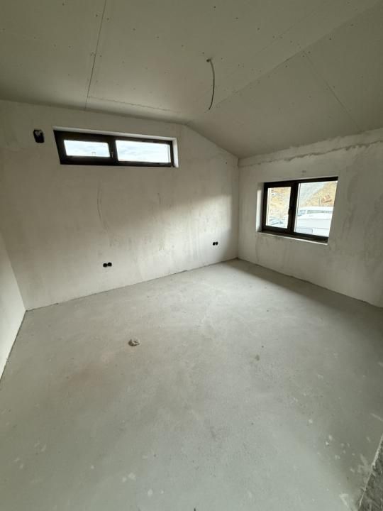 EXCLUSIVITATE !! COM 0% !! De vânzare duplex 4 cam 160 mpu D+P+E str Oasului – fotografia 21 din 31