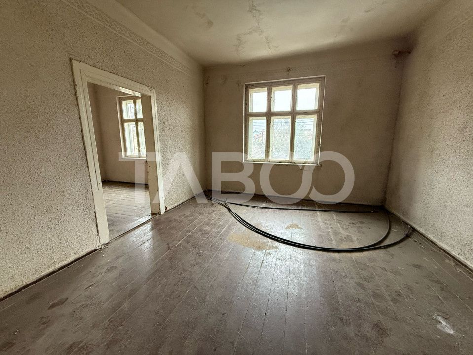 3 apartamente de vanzare la casa 132 mpu curte 966 mp Turnisor Sibiu – fotografia 1 din 2