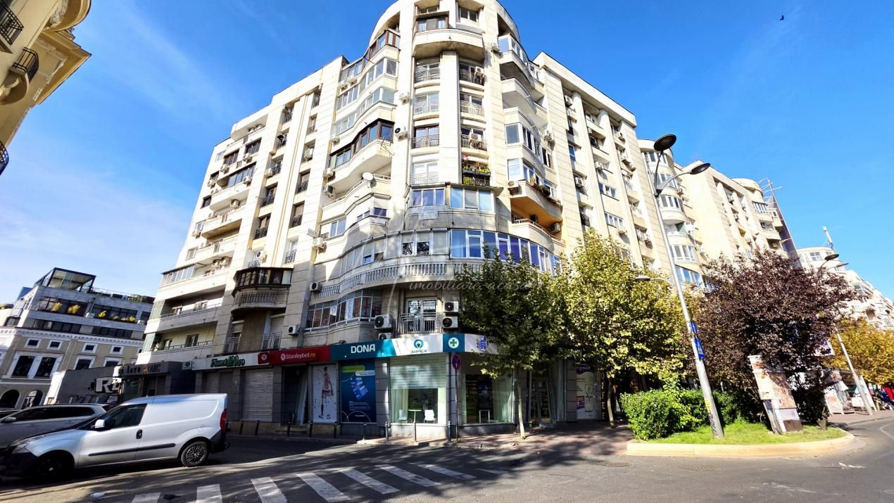 Eleganta urbana la Piata Unirii. O adresa, doua experiente de locuire – fotografia 58 din 60
